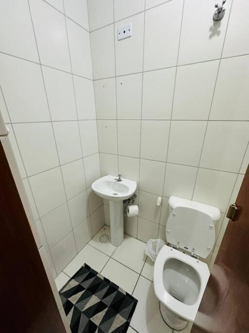 Kitnet Mobiliada Casa Zn Cod 10 *
